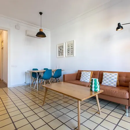 Apartamento Eg42b - Modernista En El Centro De