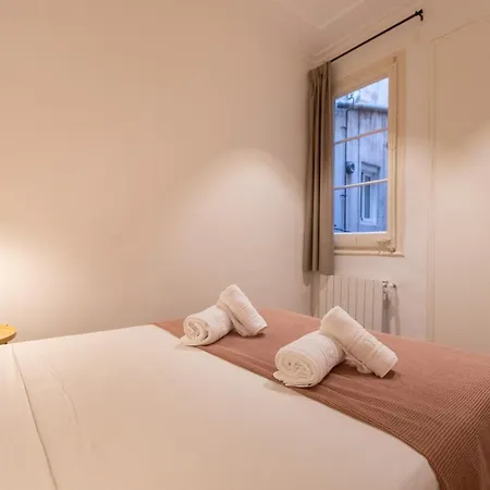 Eg42b - Modernista En El Centro De Apartmán Barcelona